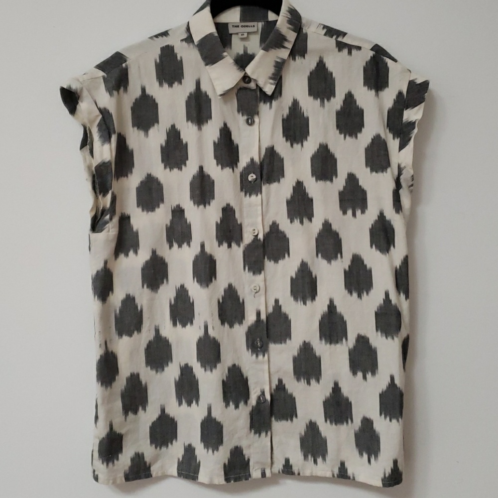The Odells Sleeveless Button Up
